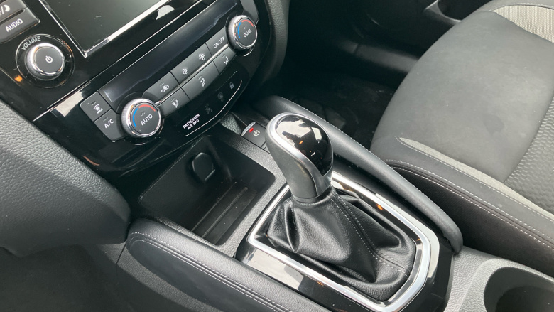 Nissan Qashqai 1.3 DiG-T 160 [157] Acenta Premium 5dr DCT Petrol Hatchback